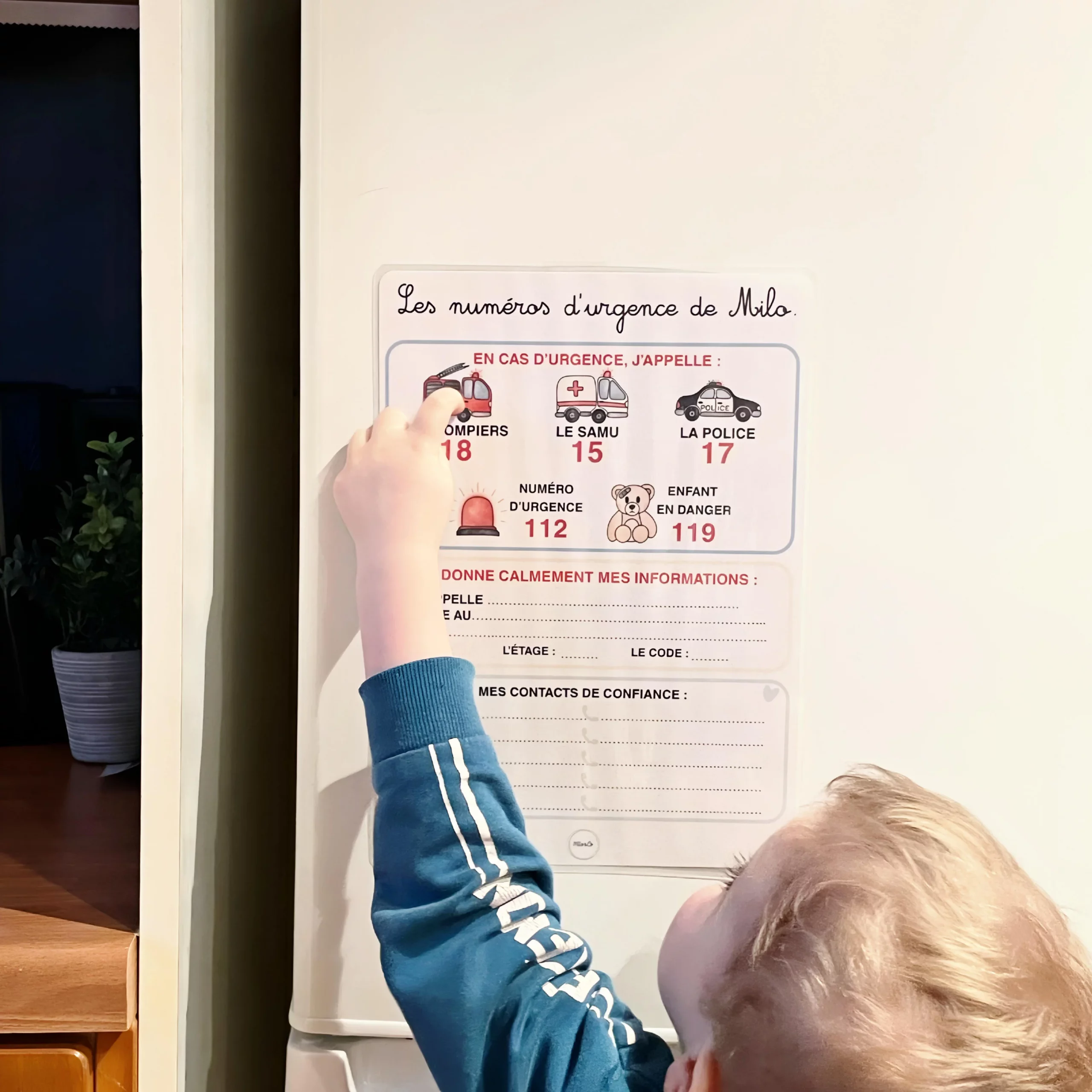 fiche de renseignement avec les numéros des secours adaptée pour les enfants